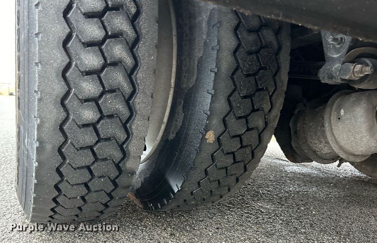 image for item NE9772 2010 Freightliner Business Class M2 crew cab utility / service truck