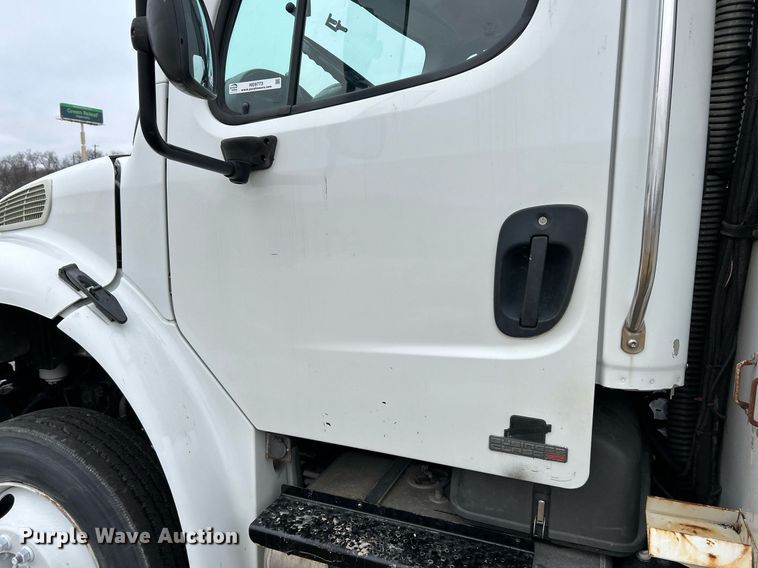 image for item NE9773 2012 Freightliner Business Class M2 utility / service truck