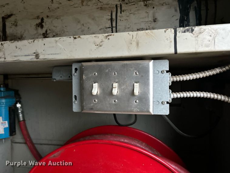 image for item NE9773 2012 Freightliner Business Class M2 utility / service truck