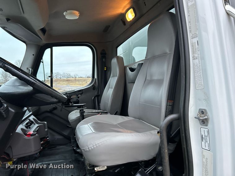 image for item NE9773 2012 Freightliner Business Class M2 utility / service truck