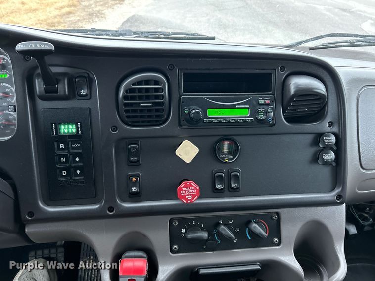 image for item NE9773 2012 Freightliner Business Class M2 utility / service truck