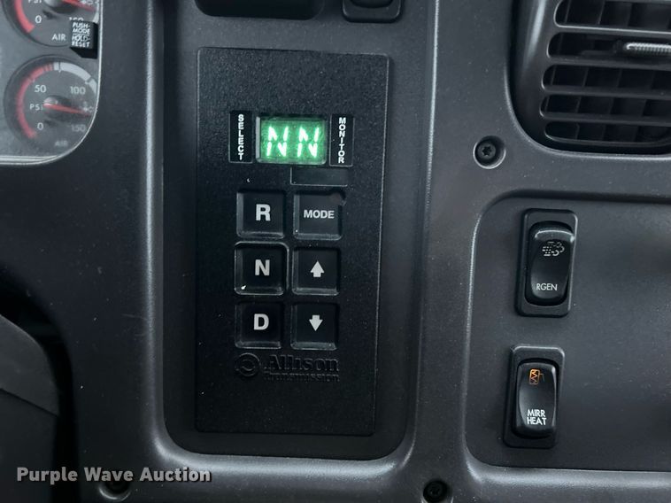 image for item NE9773 2012 Freightliner Business Class M2 utility / service truck