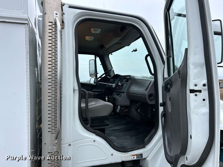 image for item NE9773 2012 Freightliner Business Class M2 utility / service truck