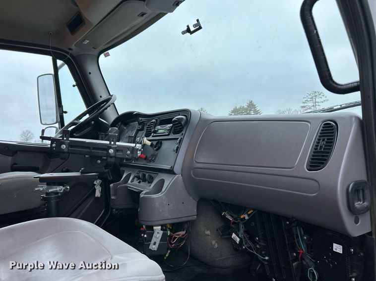 image for item NE9773 2012 Freightliner Business Class M2 utility / service truck