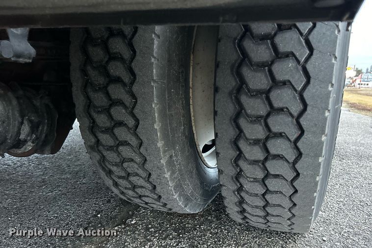 image for item NE9773 2012 Freightliner Business Class M2 utility / service truck