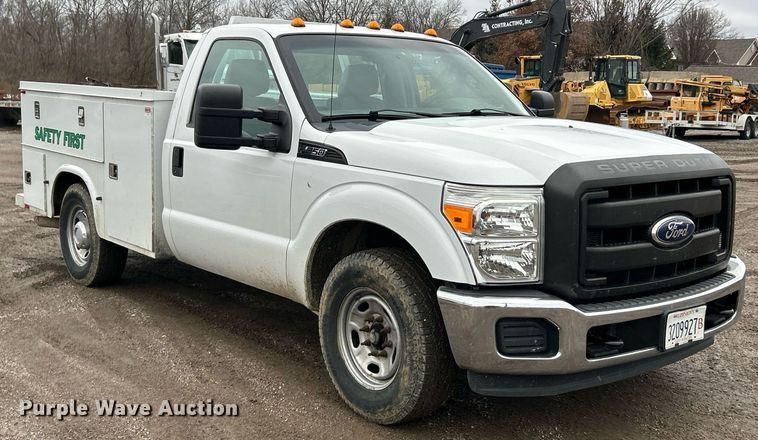 image for item NE9781 2011 Ford F250 Super Duty XL utility bed pickup truck