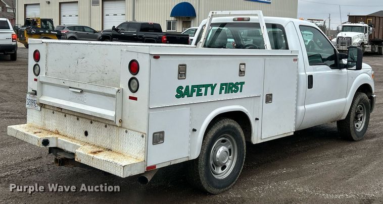 image for item NE9781 2011 Ford F250 Super Duty XL utility bed pickup truck