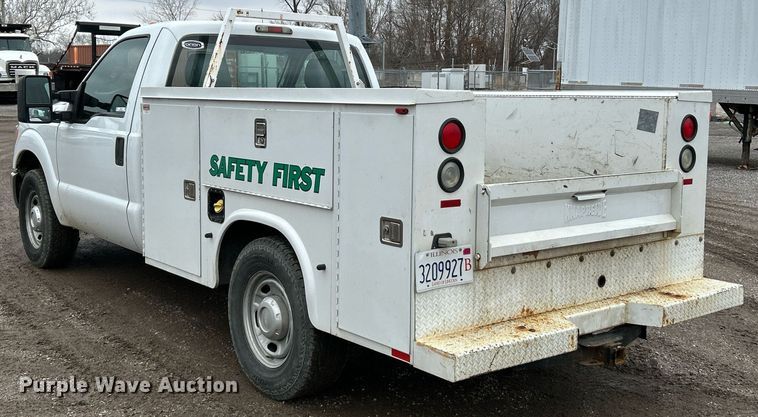 image for item NE9781 2011 Ford F250 Super Duty XL utility bed pickup truck