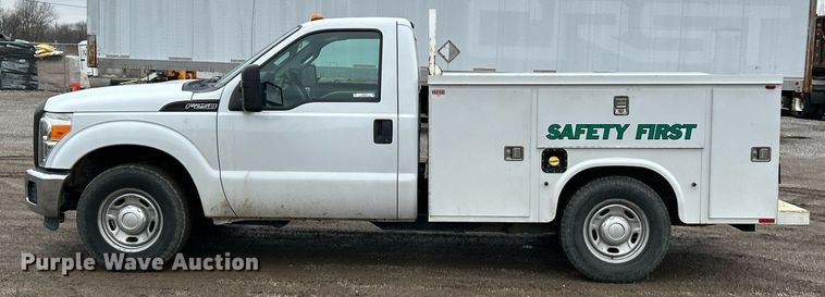 image for item NE9781 2011 Ford F250 Super Duty XL utility bed pickup truck