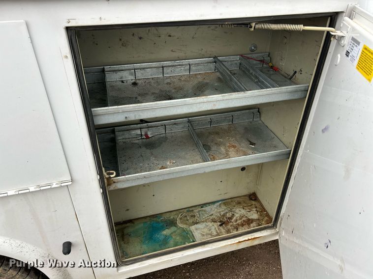 image for item NE9781 2011 Ford F250 Super Duty XL utility bed pickup truck