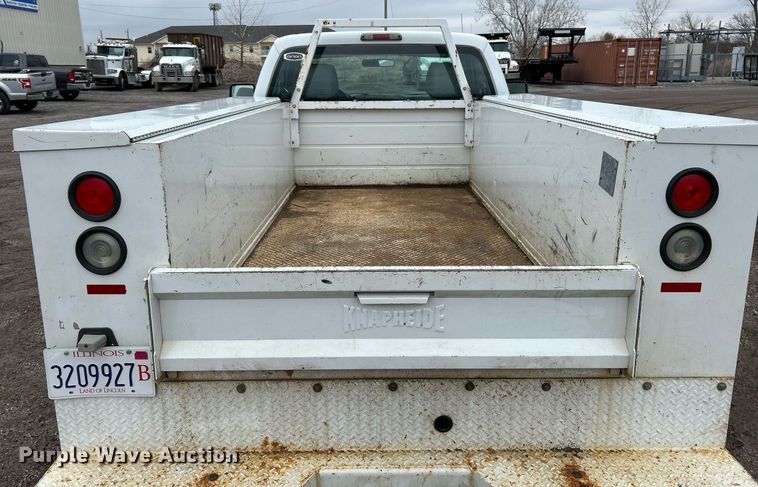 image for item NE9781 2011 Ford F250 Super Duty XL utility bed pickup truck