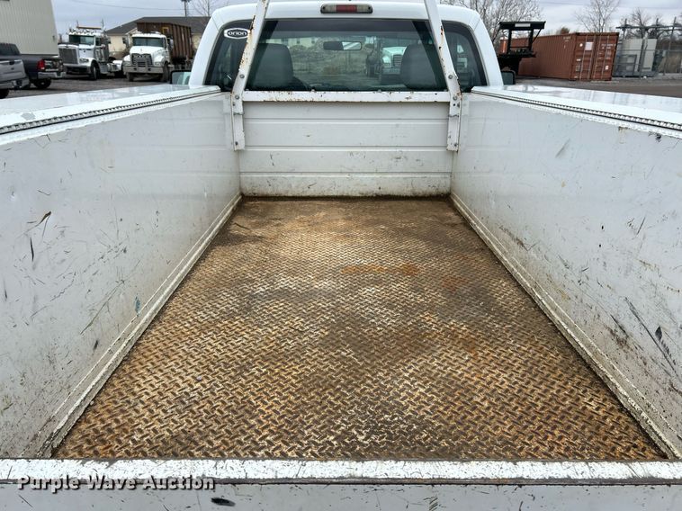 image for item NE9781 2011 Ford F250 Super Duty XL utility bed pickup truck