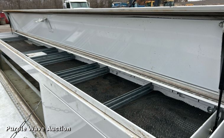 image for item NE9781 2011 Ford F250 Super Duty XL utility bed pickup truck