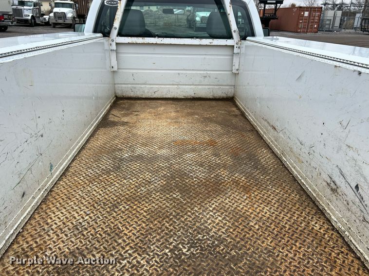 image for item NE9781 2011 Ford F250 Super Duty XL utility bed pickup truck