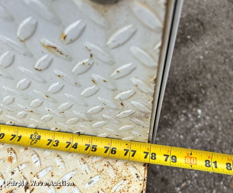 image for item NE9781 2011 Ford F250 Super Duty XL utility bed pickup truck