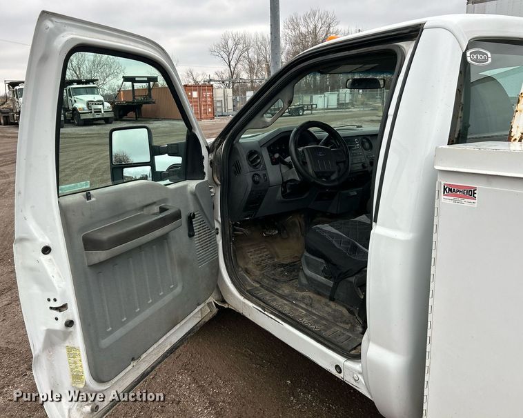 image for item NE9781 2011 Ford F250 Super Duty XL utility bed pickup truck