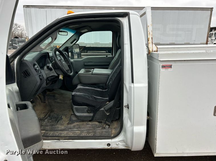 image for item NE9781 2011 Ford F250 Super Duty XL utility bed pickup truck