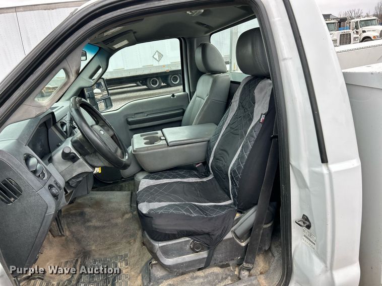 image for item NE9781 2011 Ford F250 Super Duty XL utility bed pickup truck