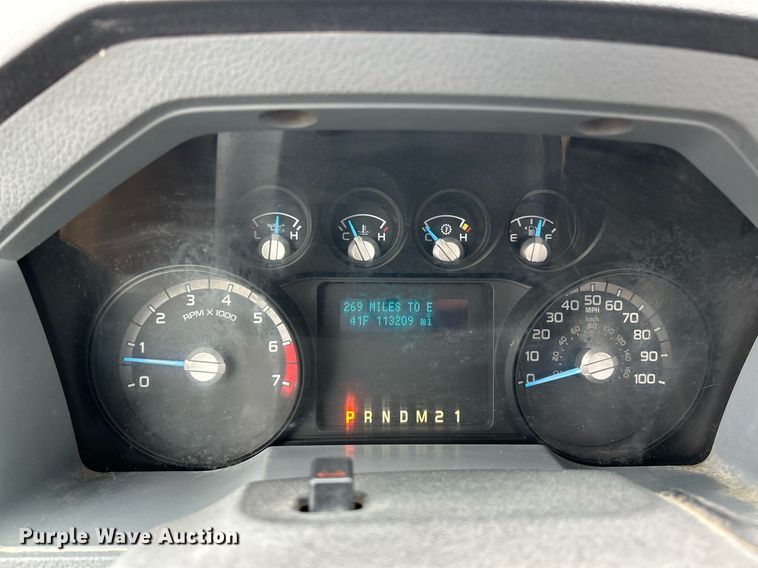 image for item NE9781 2011 Ford F250 Super Duty XL utility bed pickup truck