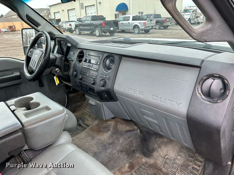 image for item NE9781 2011 Ford F250 Super Duty XL utility bed pickup truck