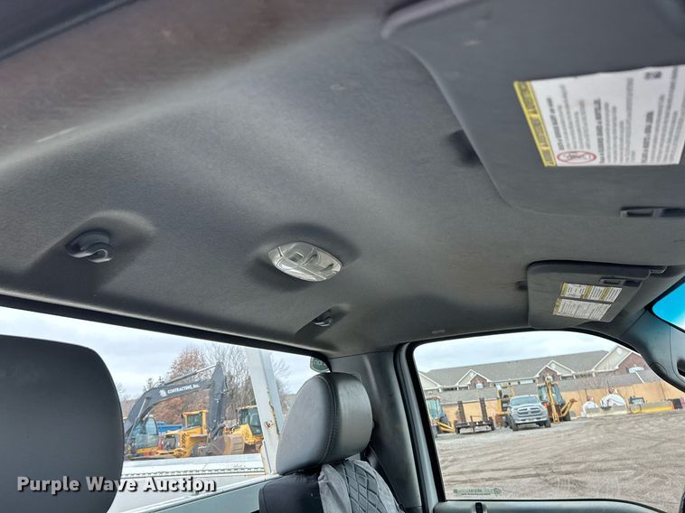 image for item NE9781 2011 Ford F250 Super Duty XL utility bed pickup truck