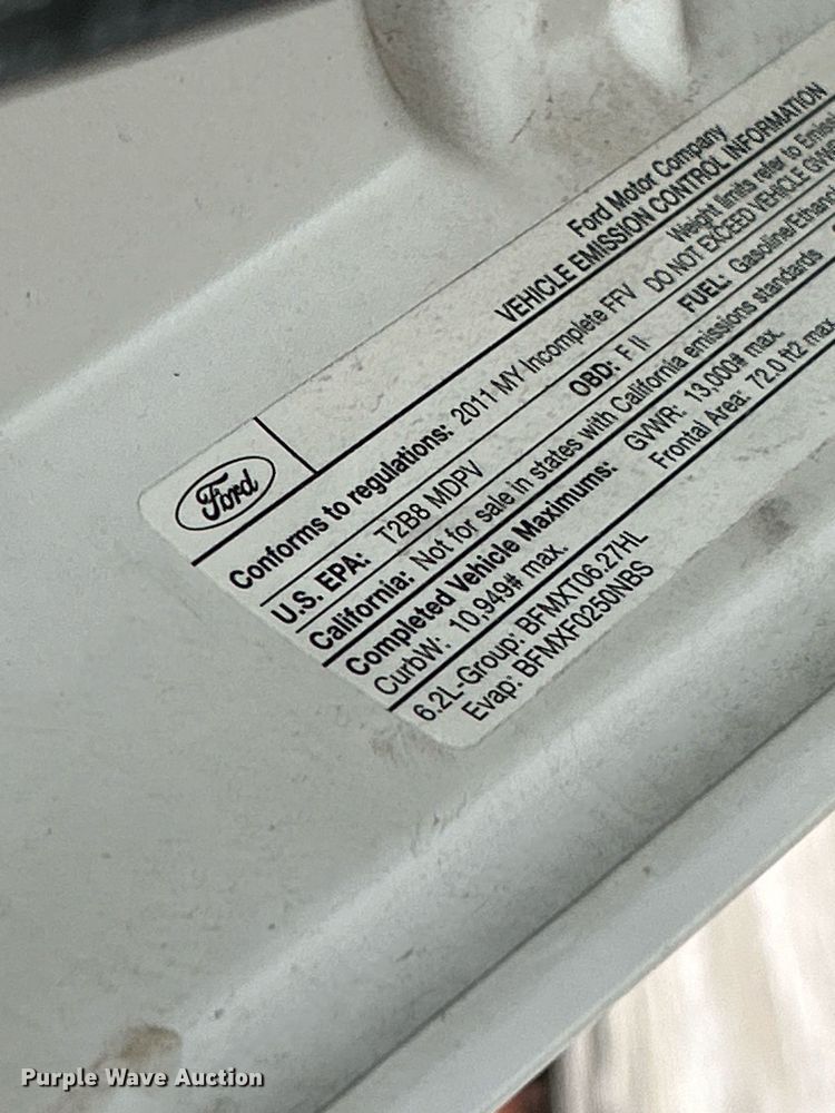 image for item NE9781 2011 Ford F250 Super Duty XL utility bed pickup truck