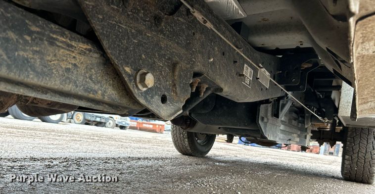 image for item NE9781 2011 Ford F250 Super Duty XL utility bed pickup truck