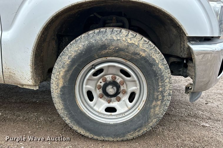 image for item NE9781 2011 Ford F250 Super Duty XL utility bed pickup truck