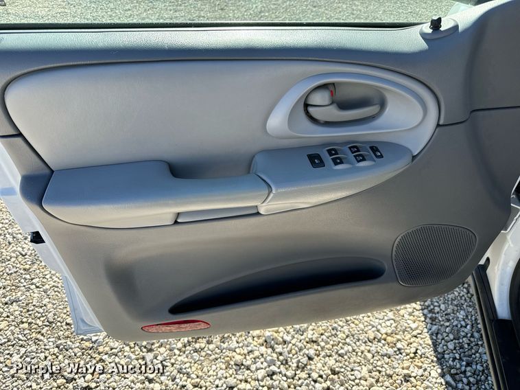 image for item NI9750 2008 Chevrolet TrailBlazer LS SUV