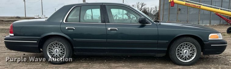 image for item NJ9281 1998 Ford Crown Victoria 