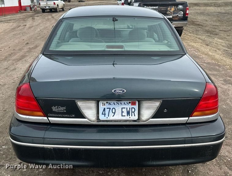 image for item NJ9281 1998 Ford Crown Victoria 