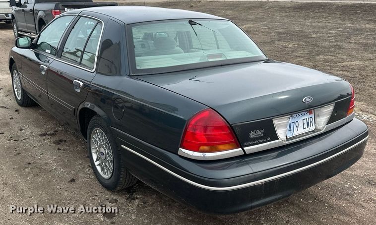 image for item NJ9281 1998 Ford Crown Victoria 