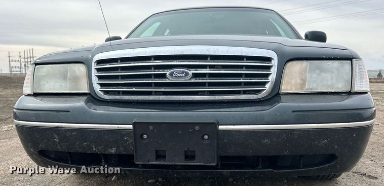 image for item NJ9281 1998 Ford Crown Victoria 