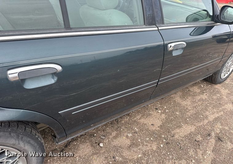 image for item NJ9281 1998 Ford Crown Victoria 