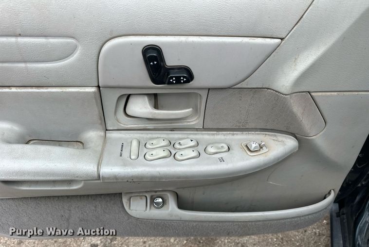 image for item NJ9281 1998 Ford Crown Victoria 