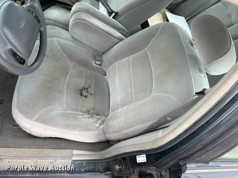 image for item NJ9281 1998 Ford Crown Victoria 