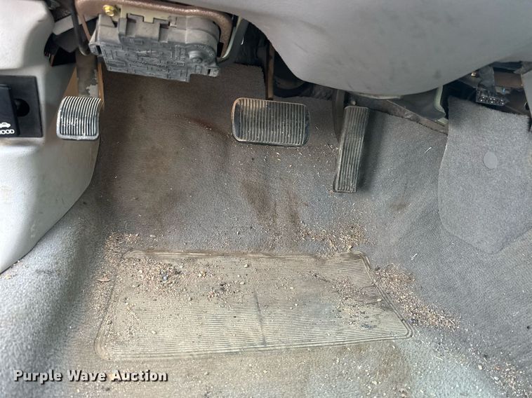 image for item NJ9281 1998 Ford Crown Victoria 