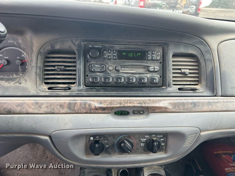 image for item NJ9281 1998 Ford Crown Victoria 