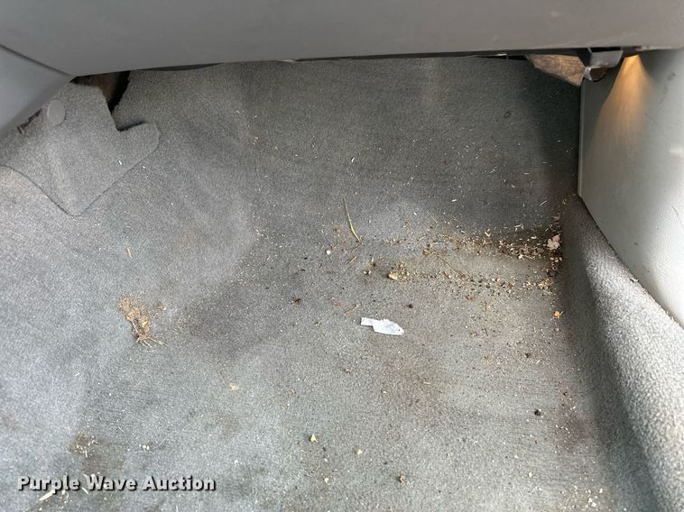 image for item NJ9281 1998 Ford Crown Victoria 