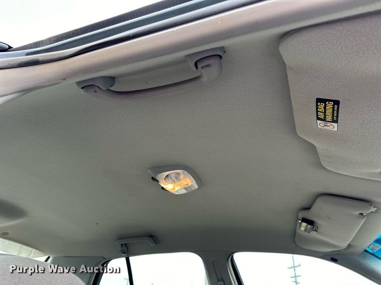 image for item NJ9281 1998 Ford Crown Victoria 