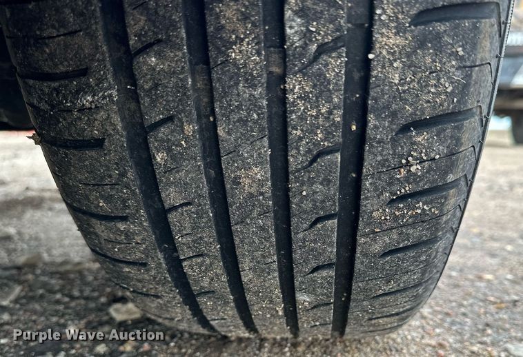 image for item NJ9281 1998 Ford Crown Victoria 