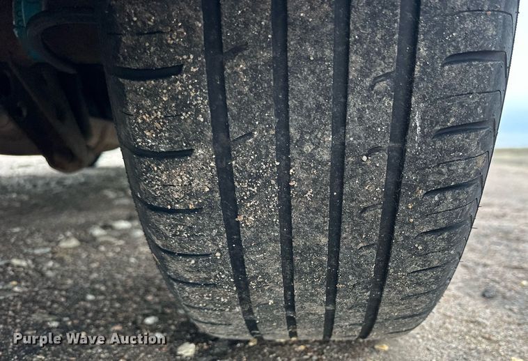 image for item NJ9281 1998 Ford Crown Victoria 