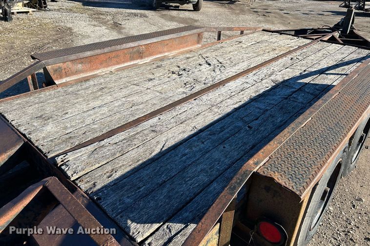 image for item NJ9510 1993 Belshe TS2T equipment trailer