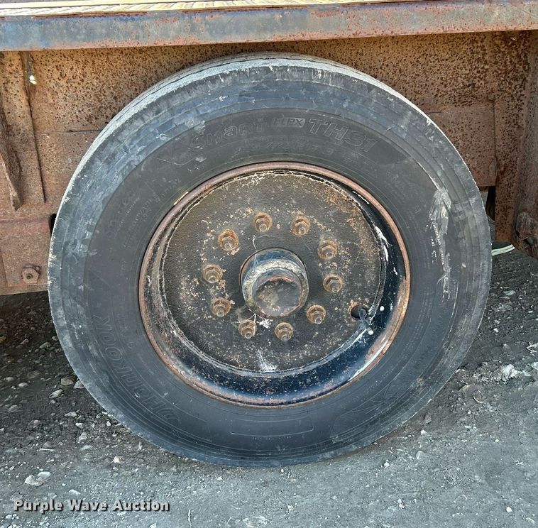 image for item NJ9510 1993 Belshe TS2T equipment trailer