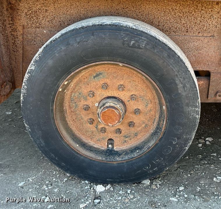 image for item NJ9510 1993 Belshe TS2T equipment trailer