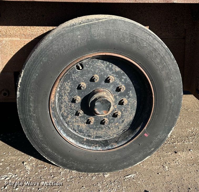 image for item NJ9510 1993 Belshe TS2T equipment trailer