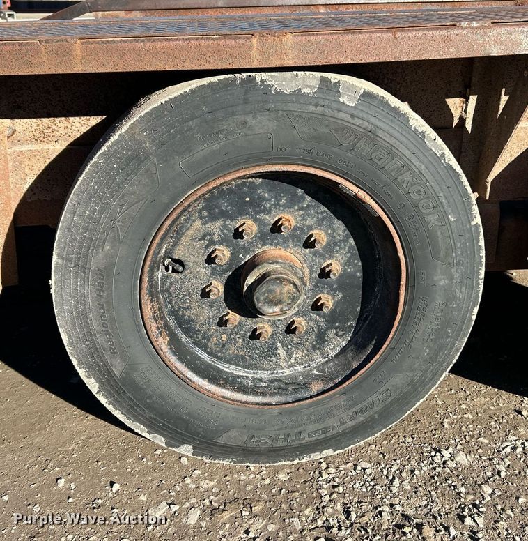 image for item NJ9510 1993 Belshe TS2T equipment trailer