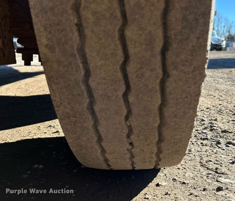 image for item NJ9510 1993 Belshe TS2T equipment trailer