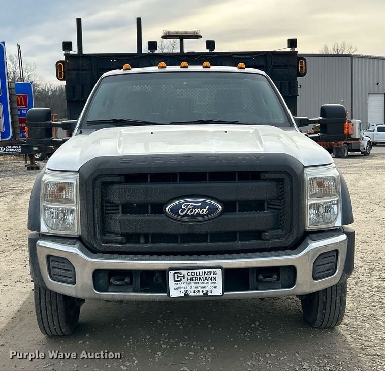 image for item NJ9514 2014 Ford  F550 Super Duty XLT flatbed truck