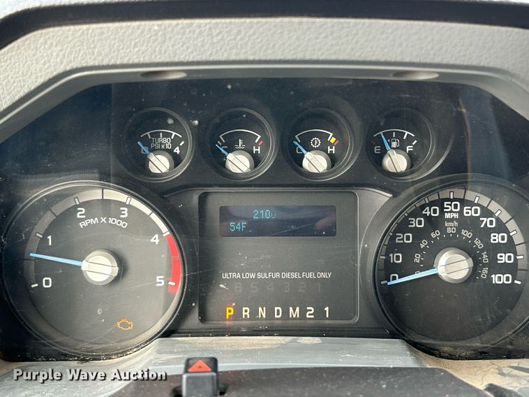 image for item NJ9514 2014 Ford  F550 Super Duty XLT flatbed truck